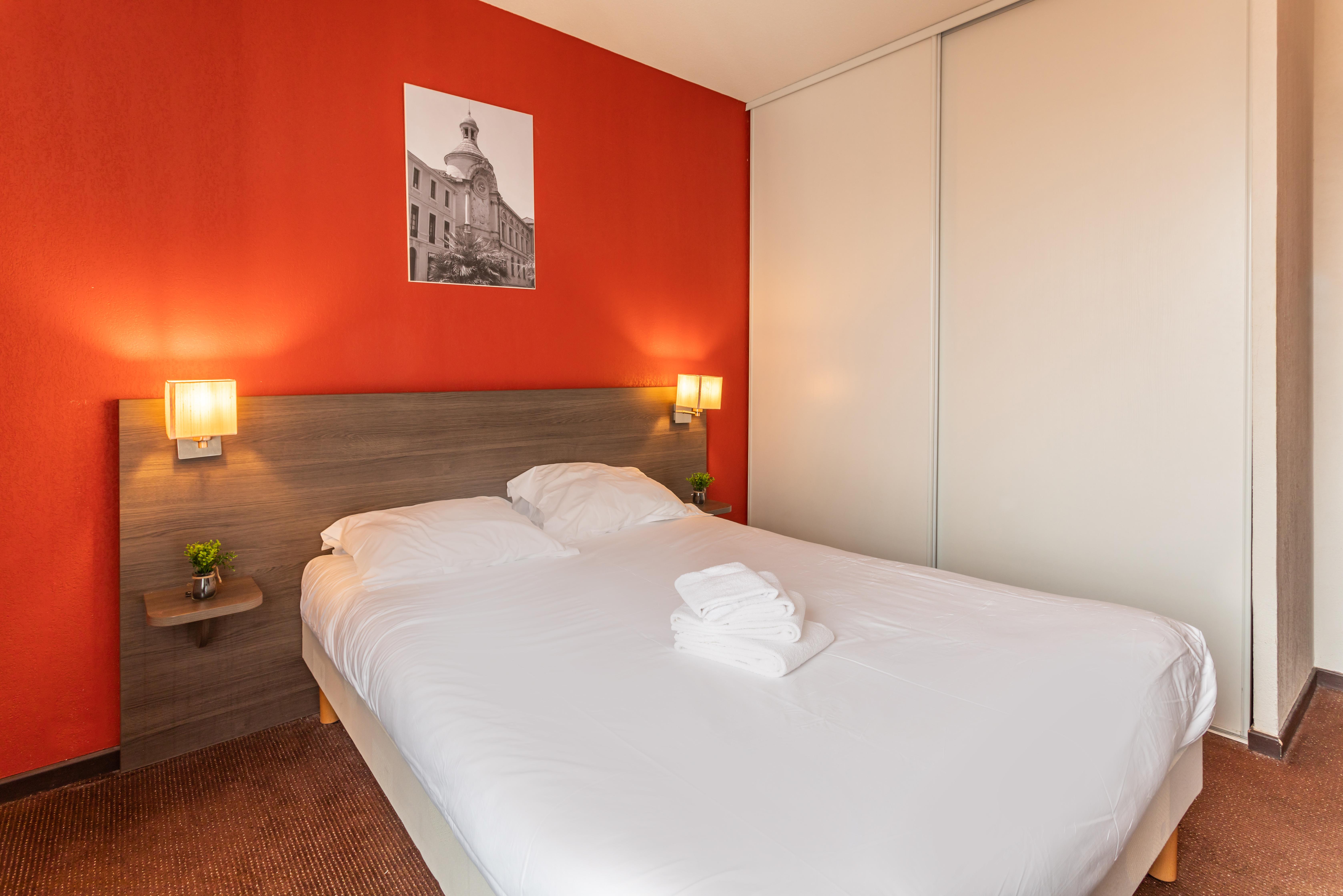Comfort Aparthotel Nimes Centre Εξωτερικό φωτογραφία
