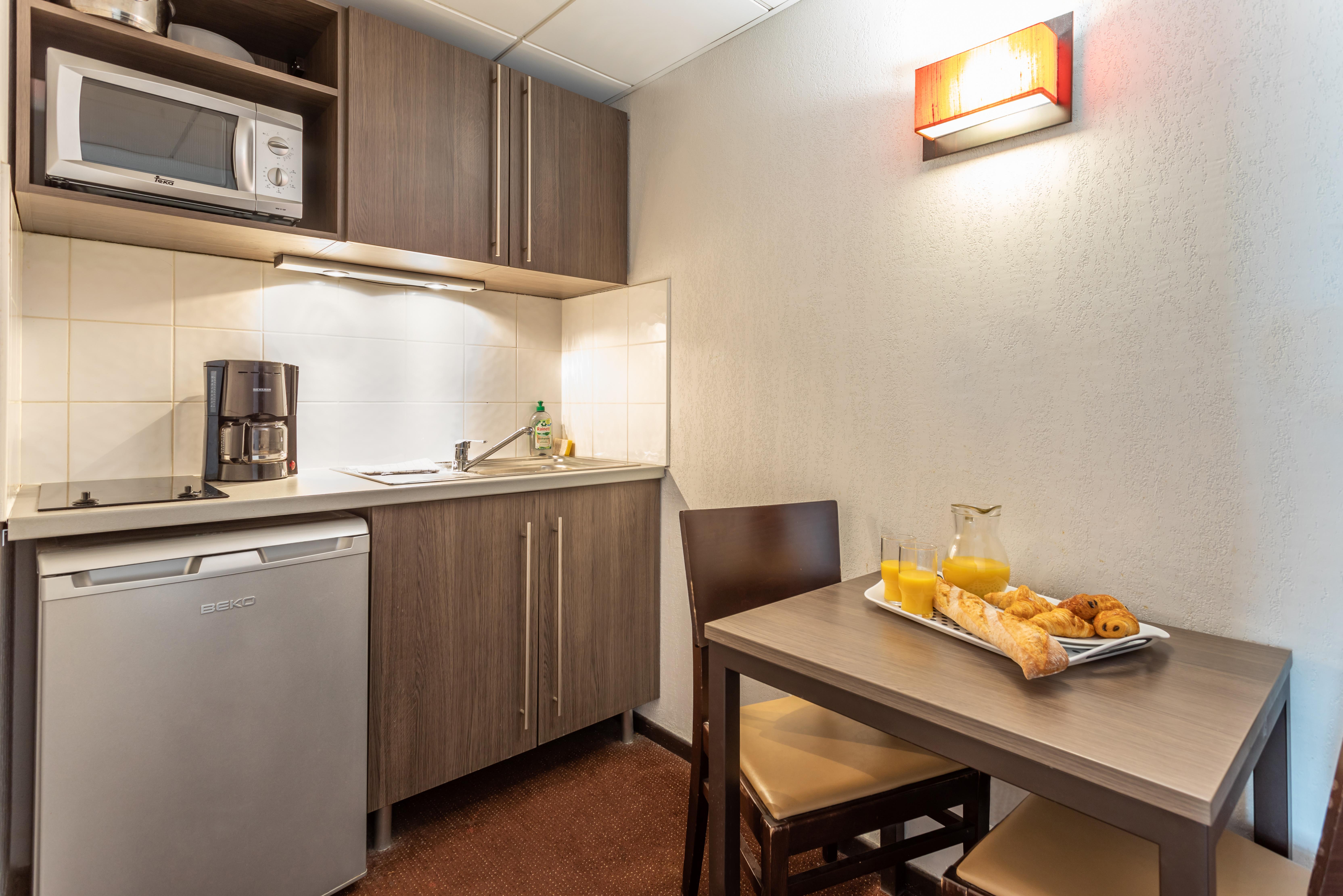 Comfort Aparthotel Nimes Centre Εξωτερικό φωτογραφία