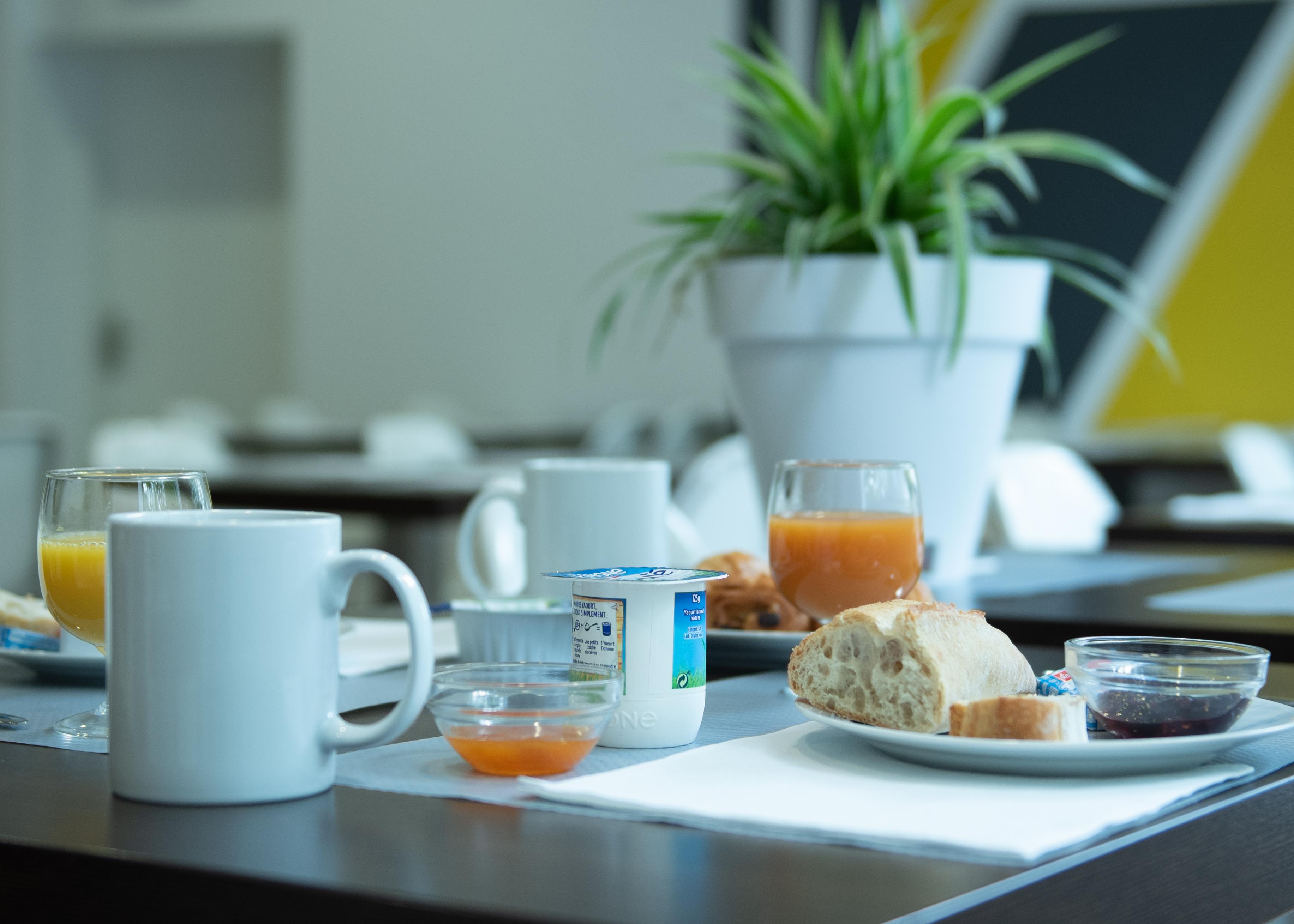 Comfort Aparthotel Nimes Centre Εξωτερικό φωτογραφία