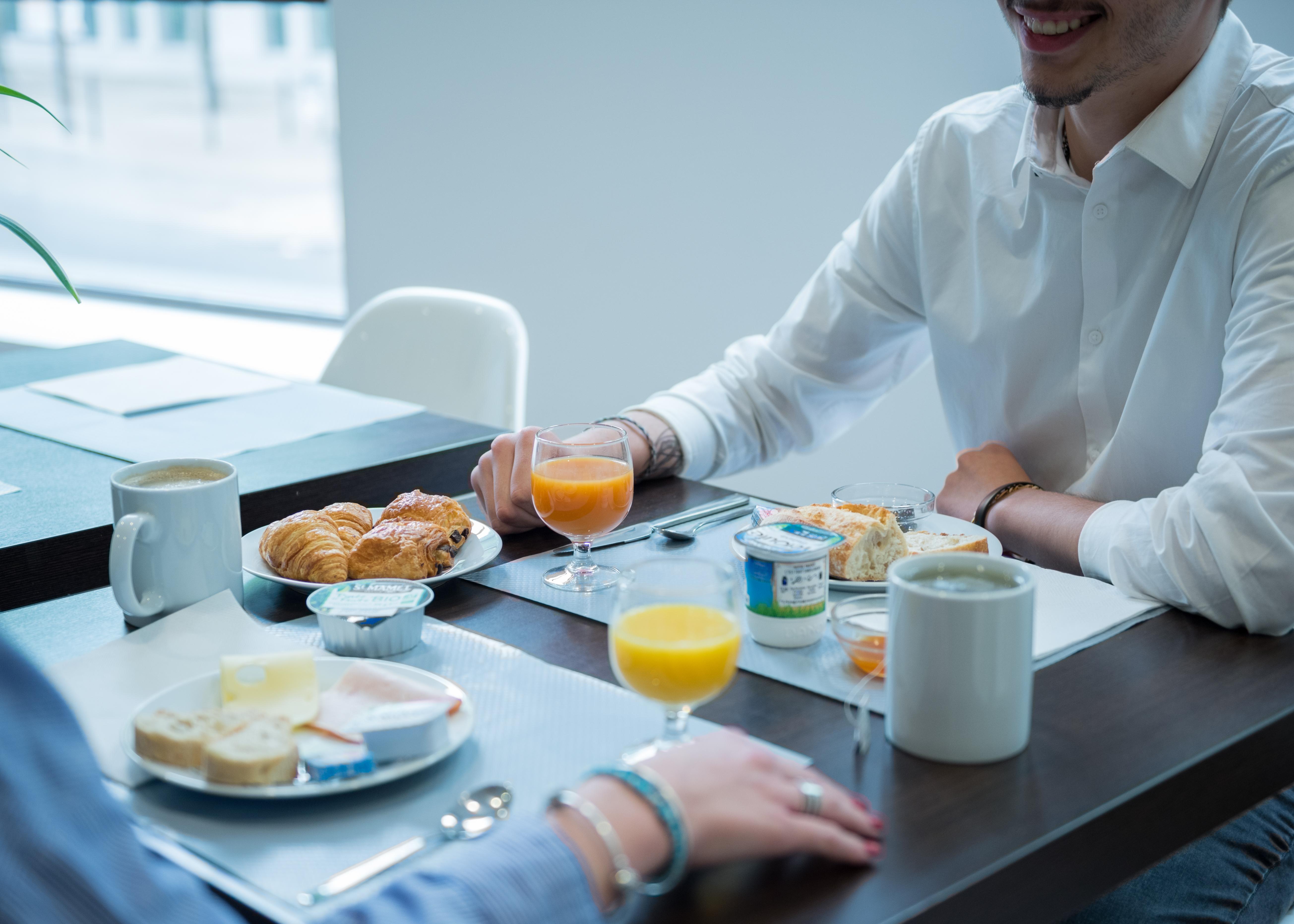 Comfort Aparthotel Nimes Centre Εξωτερικό φωτογραφία