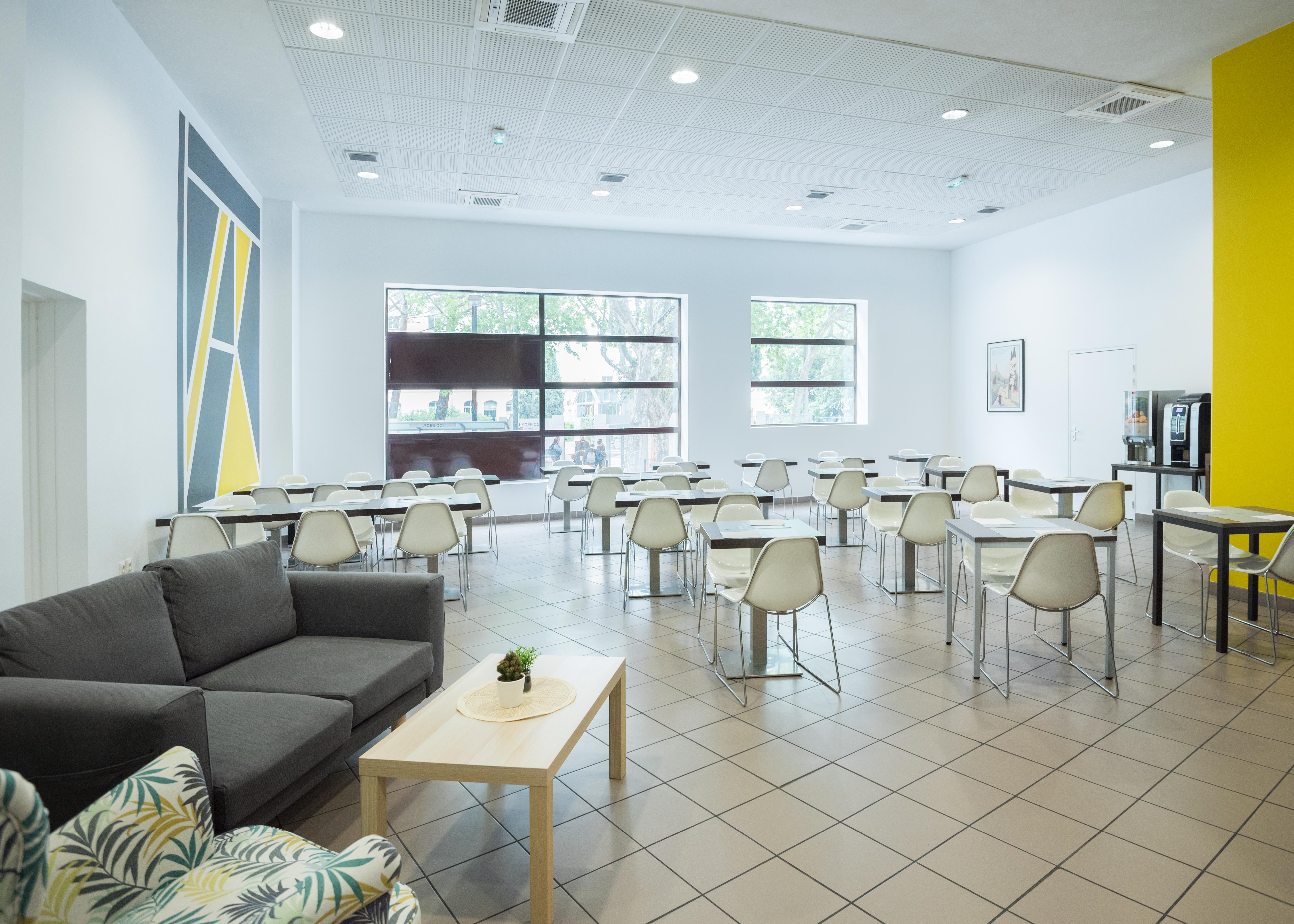 Comfort Aparthotel Nimes Centre Εξωτερικό φωτογραφία