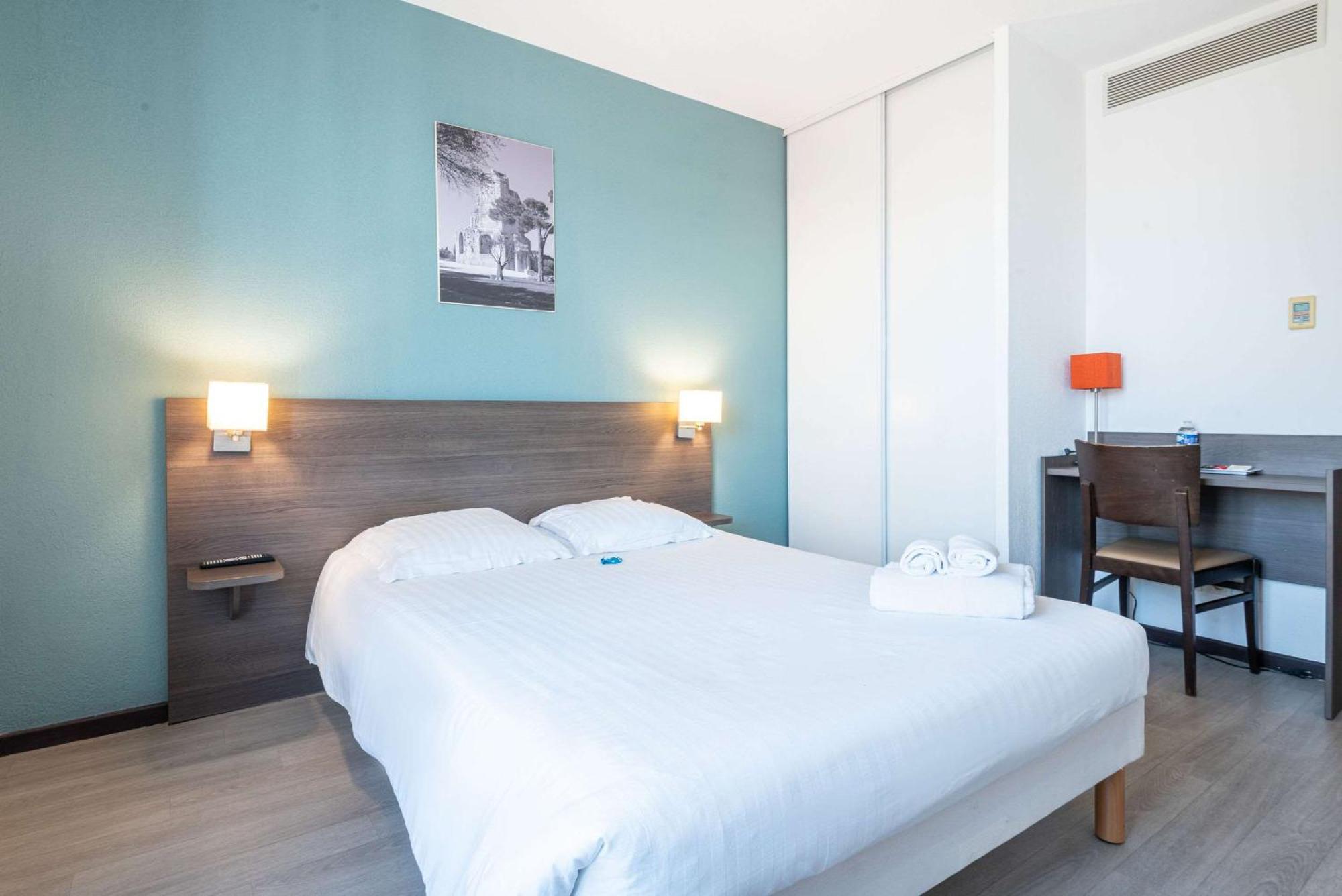 Comfort Aparthotel Nimes Centre Εξωτερικό φωτογραφία