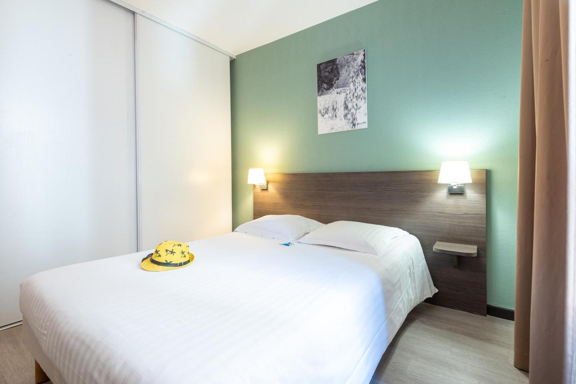 Comfort Aparthotel Nimes Centre Εξωτερικό φωτογραφία
