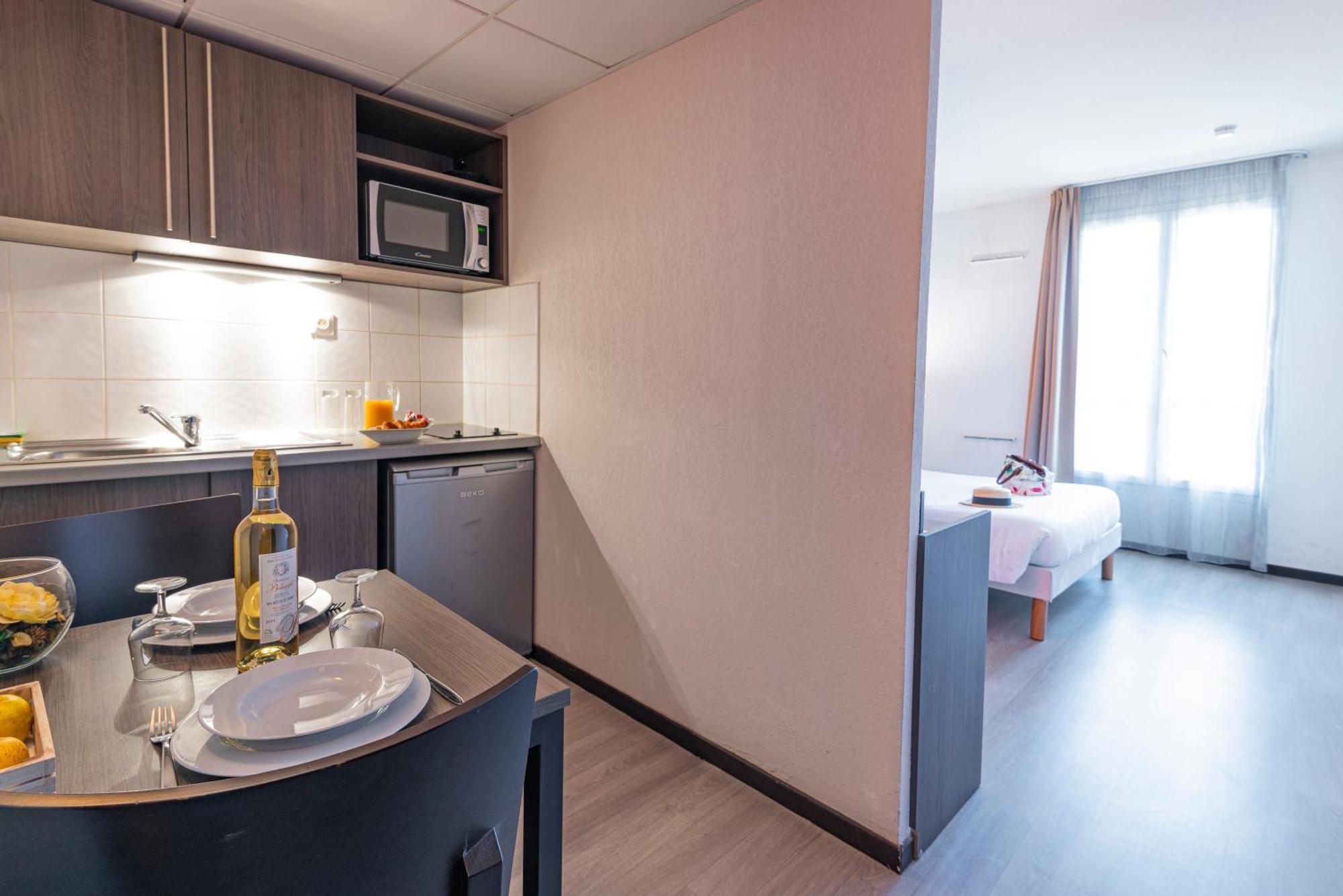 Comfort Aparthotel Nimes Centre Εξωτερικό φωτογραφία