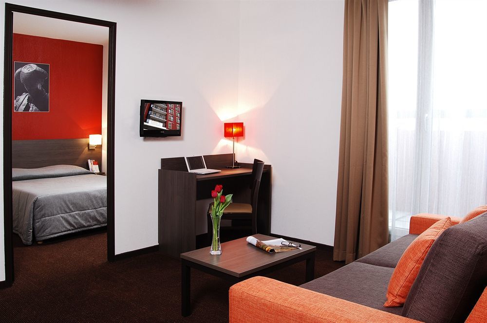 Comfort Aparthotel Nimes Centre Δωμάτιο φωτογραφία